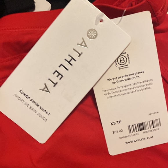 ❤️ Athleta Surge Short // Matador Red #384029 - Picture 4 of 7